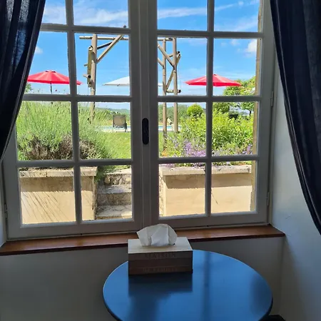 Casa de Férias La Ferme De L'embellie Et D'hôtes Le Buisson-de-Cadouin